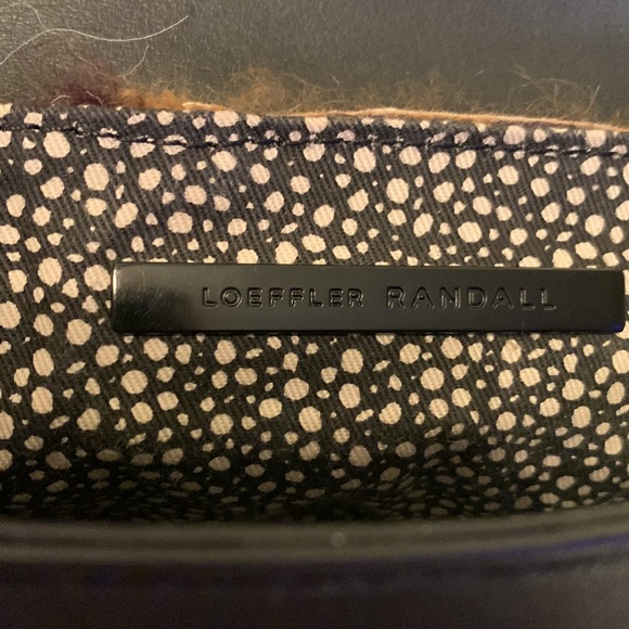 NWT Stunning Crossbody🔥 - Picture 7 of 13